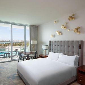 King Room Mobility or hearing accessible